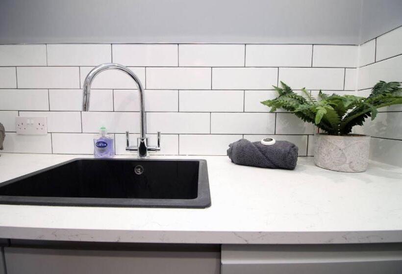 خانه 1 خوابه, Wyndham Road 3br Lin Pontcanna