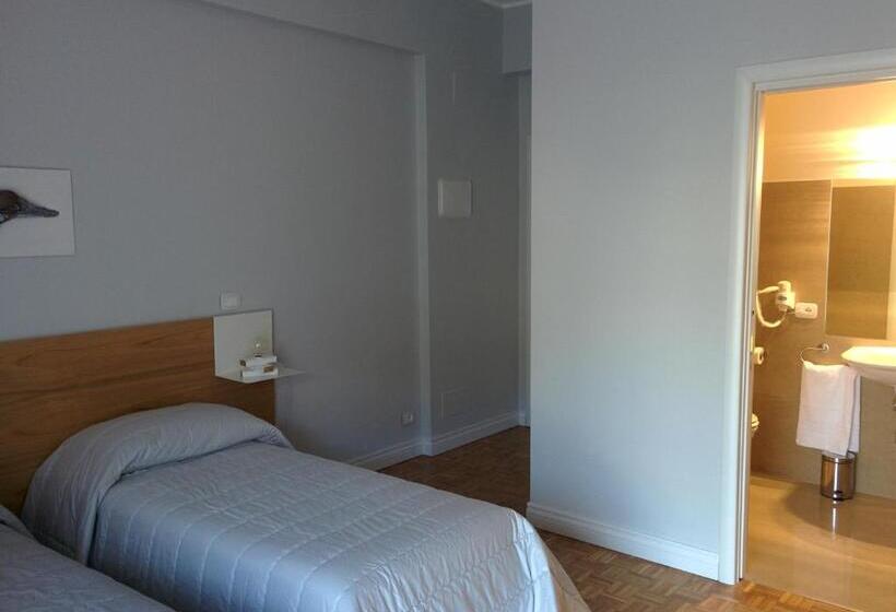 Quarto Estandar com Sacada, Ciauru Design B&b