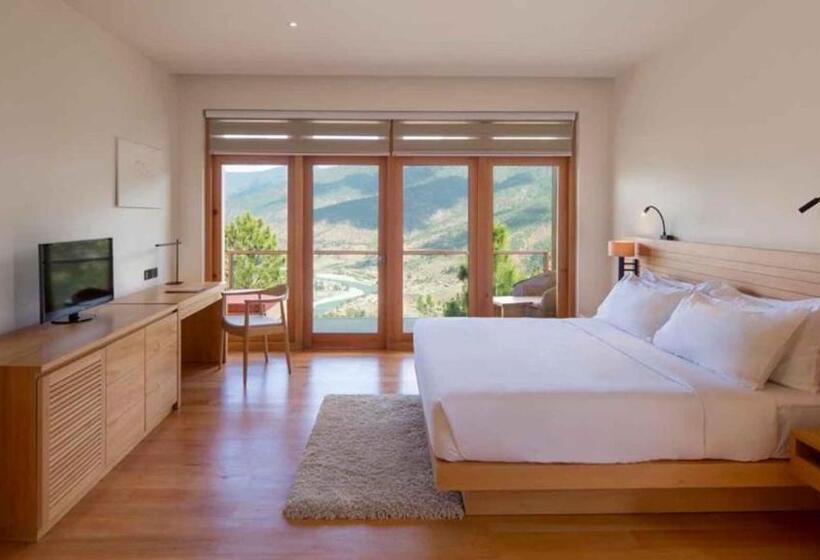 سوییت لوکس, Dhensa Resort
