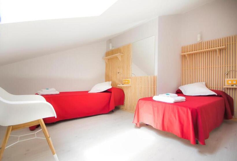 اتاق استاندارد چهار تخته, Pension Restaurante Casa Camiño