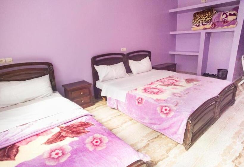 Chambre Triple Standard, Kasbah Hotel Camping Jurassique