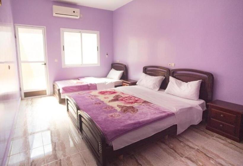 Chambre Triple Standard, Kasbah Hotel Camping Jurassique
