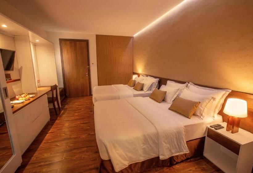 Номер Deluxe Внутренний, Sevana City