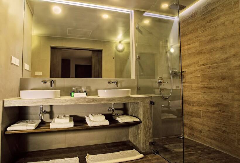 Номер Deluxe Внутренний, Sevana City