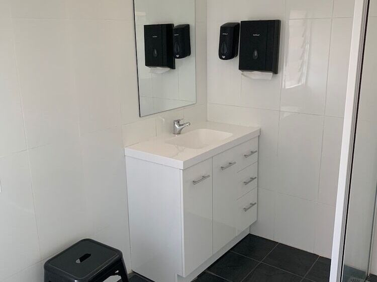 Четырехместный Номер Стандарт, National Hotel Toowoomba