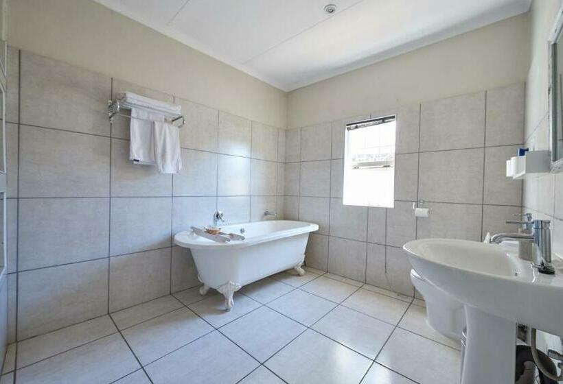 Люкс Семейный 2 Спальни, 84 On Fourth Guest House