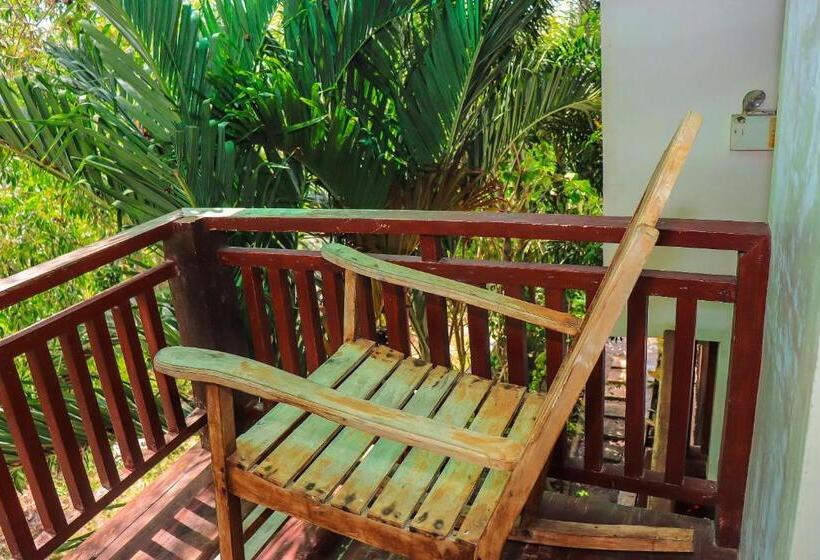 经济房, Ananda Resort