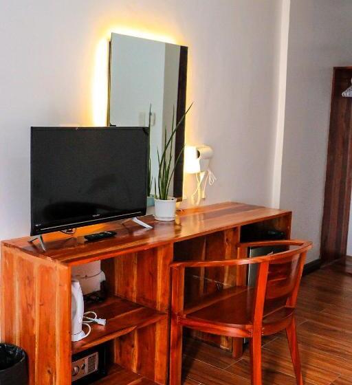 家庭间, Ananda Resort