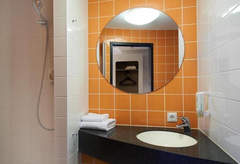 Номер Стандарт, B&b Hotel Frankfurt Nord