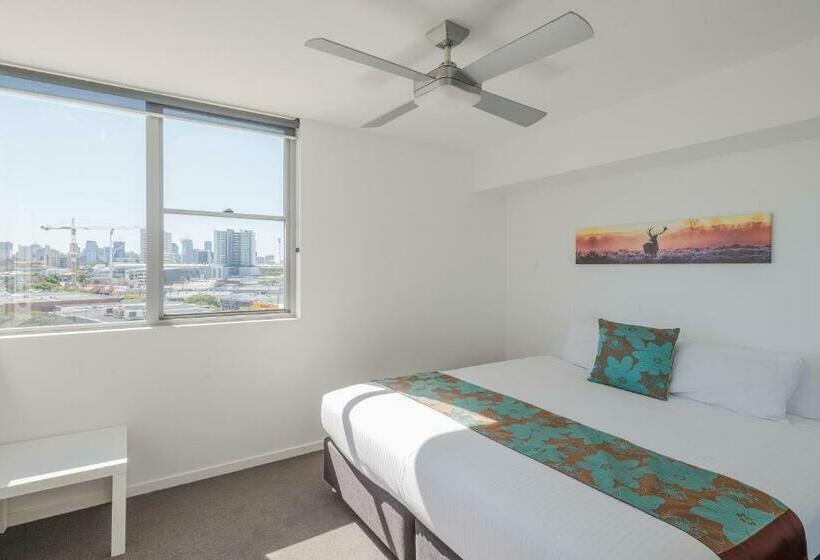 침실 2개 아파트, Eastwood Apartments