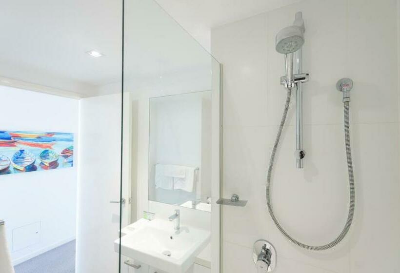 침실 2개 아파트, Eastwood Apartments
