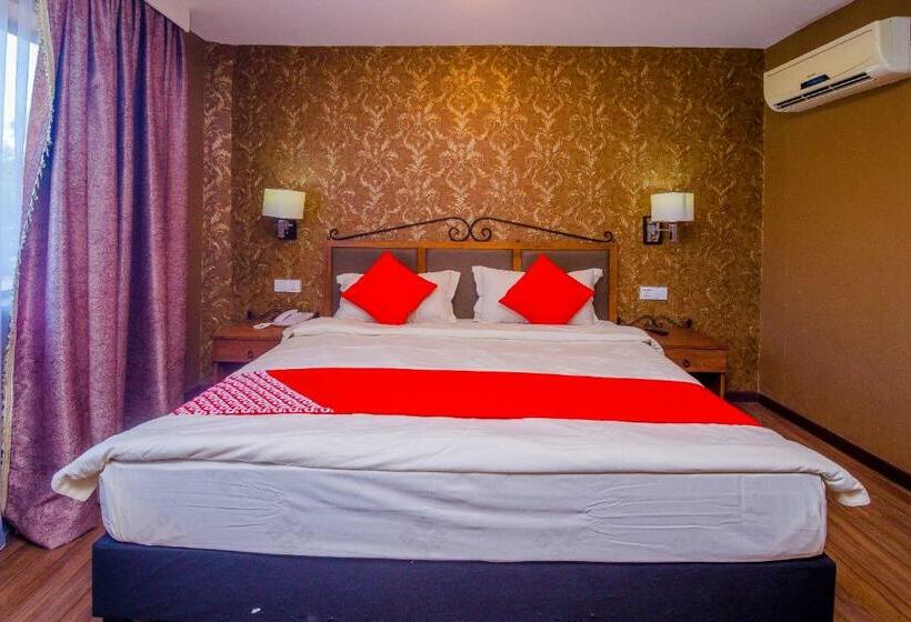 キングサイズベッドのスタンダードルーム, K Garden Hotel Sungai Petani