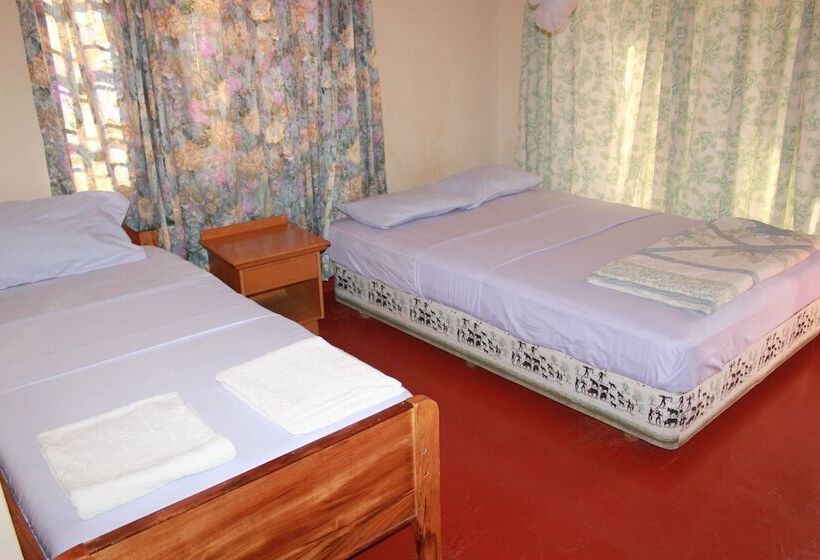 اتاق استاندارد با چشم‌انداز کوهستان, Kilimanjaro Safaris Lodge