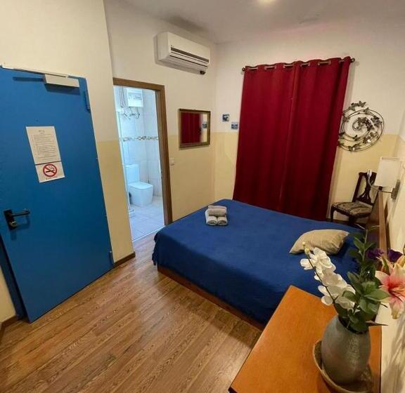 اتاق لوکس, Marco Polo Party Hostel
