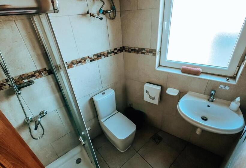اتاق لوکس, Marco Polo Party Hostel
