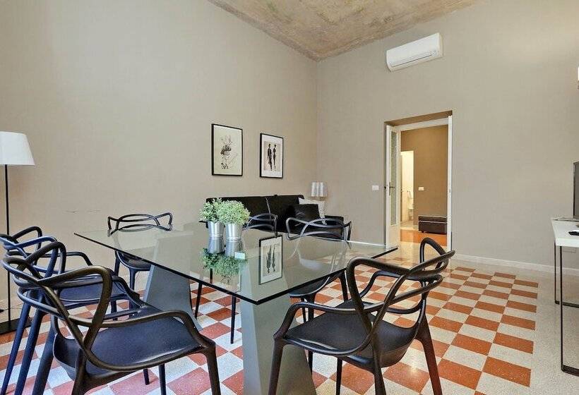 آپارتمان 2 خوابه با بالکن, Monti Apartments   My Extra Home