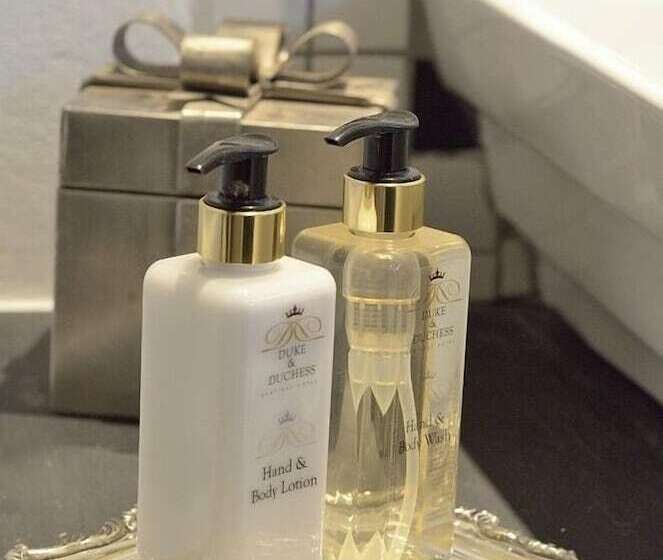 Deluxe Svit, Duke & Duchess Boutique