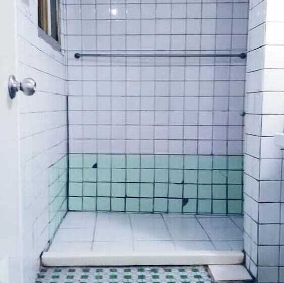 اتاق استاندارد یک نفره, Chia Rong Hostel