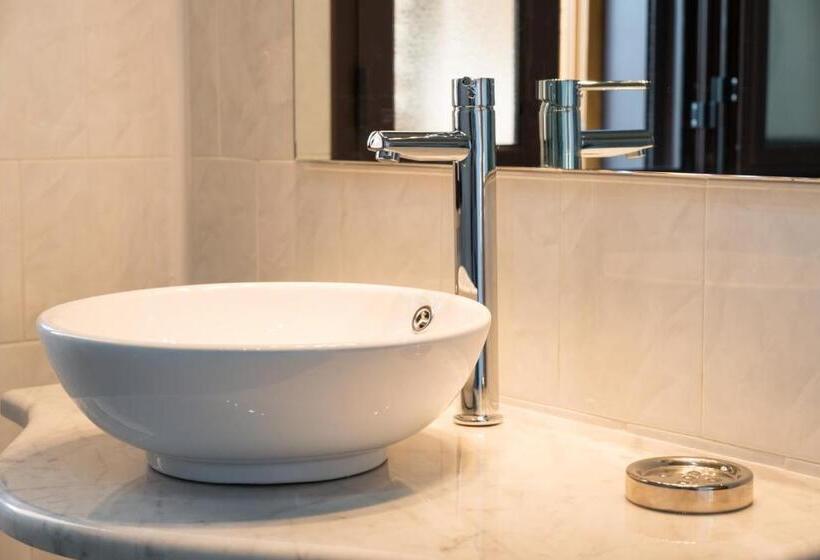 Трехместный Номер Deluxe, Villa Costes