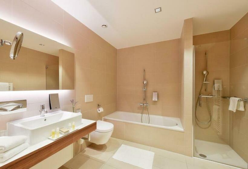 Люкс, Amedia Plaza Dresden, Trademark Collection By Wyndham