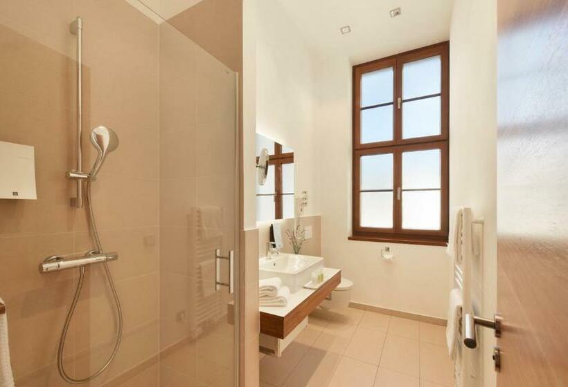 Полулюкс, Amedia Plaza Dresden, Trademark Collection By Wyndham