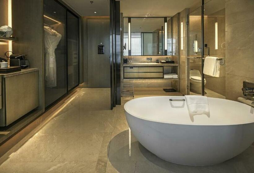 キングサイズベッドのデラックスルーム, Chengdu Marriott Hotel Financial Centre