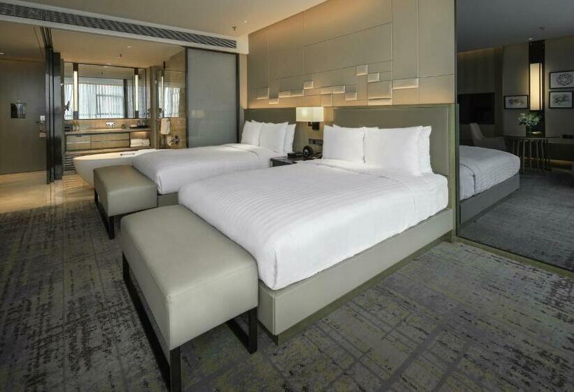 キングサイズベッドのデラックスルーム, Chengdu Marriott Hotel Financial Centre