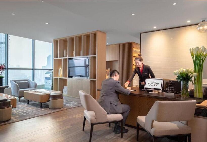 キングサイズベッドのエクゼクティブルーム, Chengdu Marriott Hotel Financial Centre