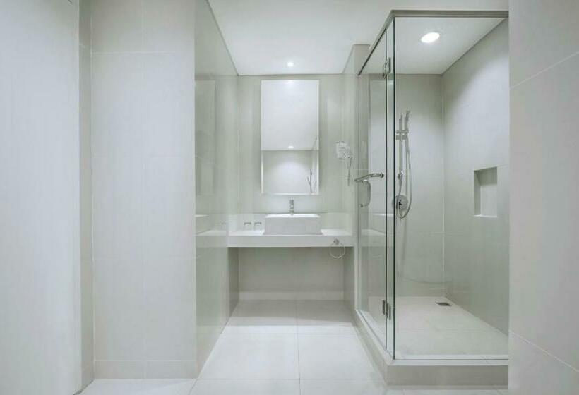 חדר דחוקס עם מיטת קינג, Fairfield By Marriott Surabaya