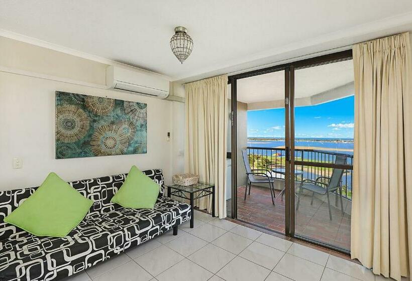 Апартаменты 2 Спальни, Palmerston Tower On Southport Broadwater