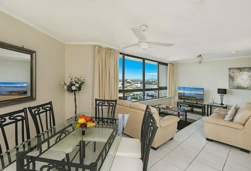 Апартаменты 2 Спальни, Palmerston Tower On Southport Broadwater
