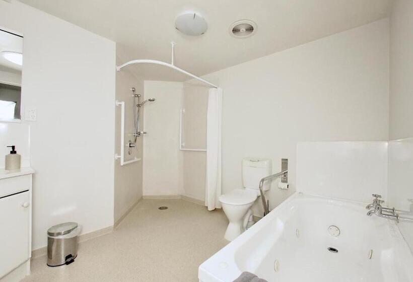 Апартаменты 2 Спальни, Riverlodge Motel