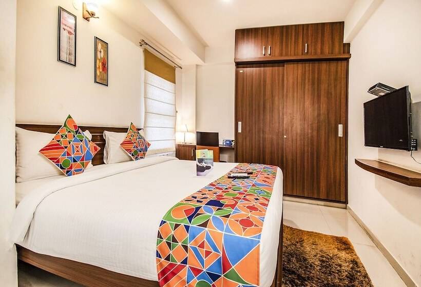 스위트, Fabhotel Oakwoods Serai