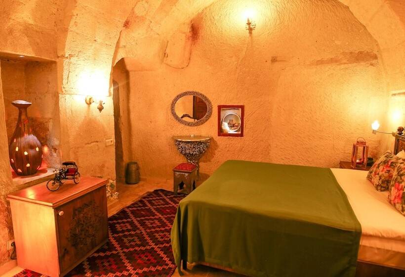 スタンダードルーム, Bedrock Cave