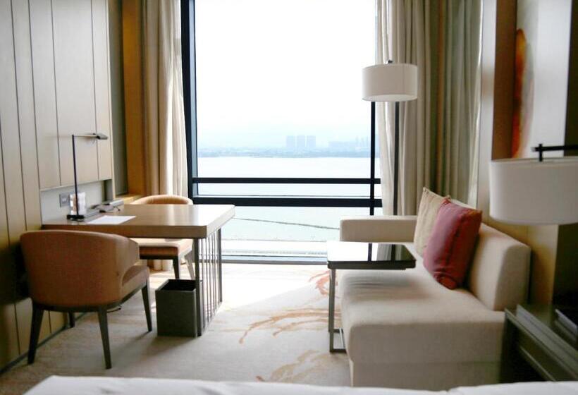 Номер Клуб Кровать Кинг, Hyatt Regency Fuzhou Cangshan