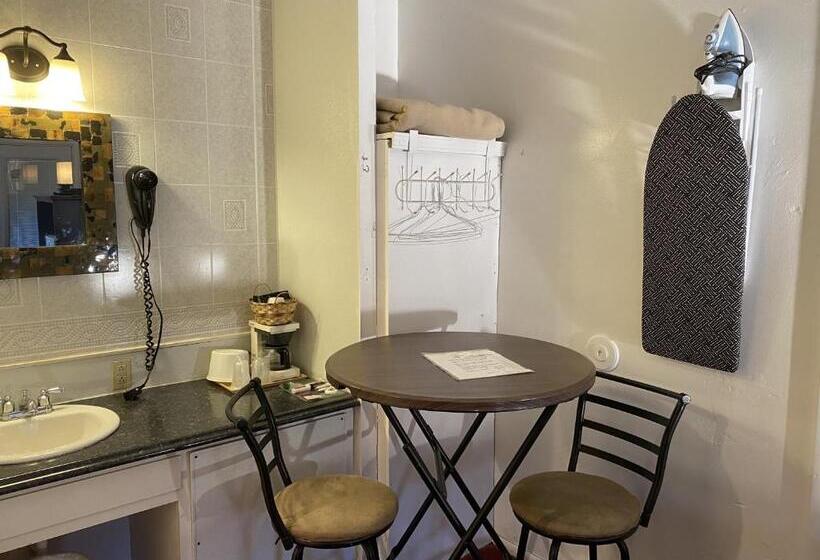 Стандартный Номер Кровать Кинг, Knights Inn Fairview
