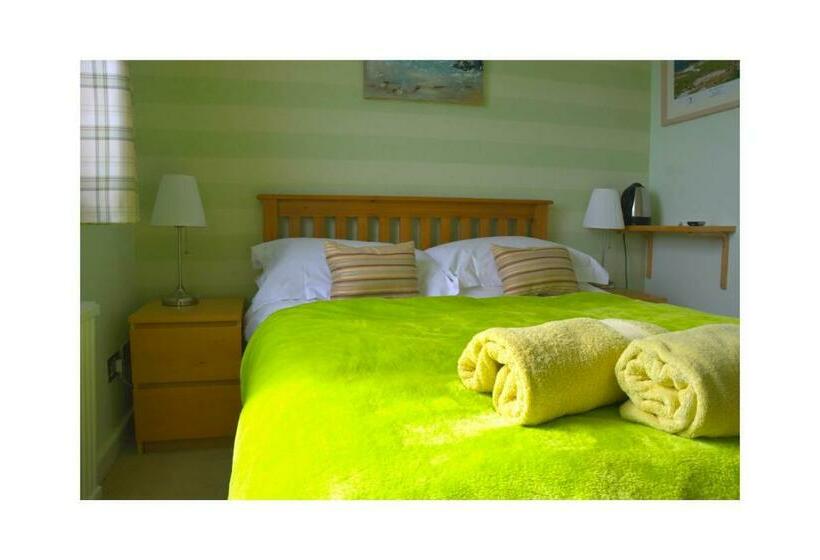 オーシャンビュースタンダードルーム, No12 Bed And Breakfast, St Andrews