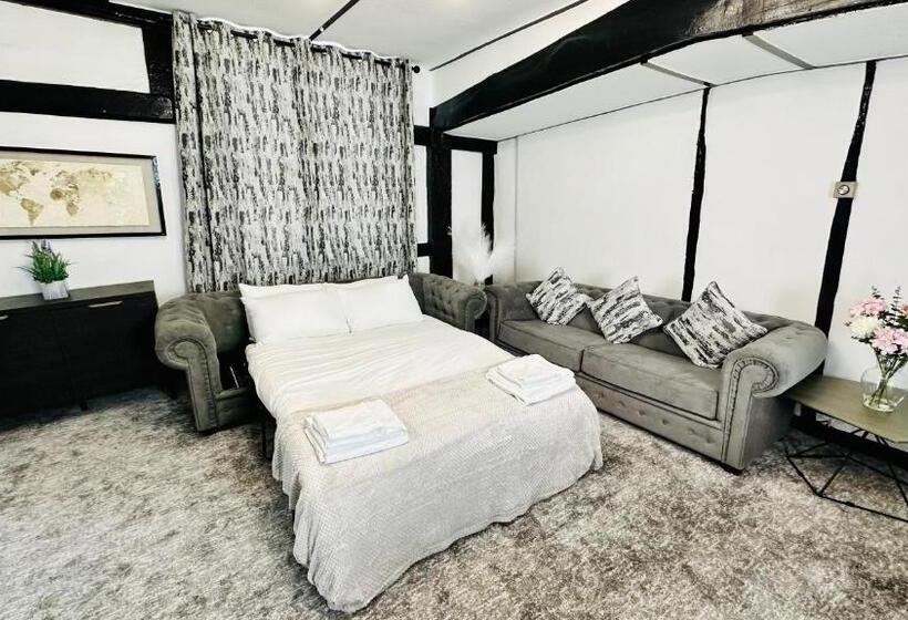 آپارتمان 2 خوابه, The Ostrich Inn Colnbrook London Heathrow