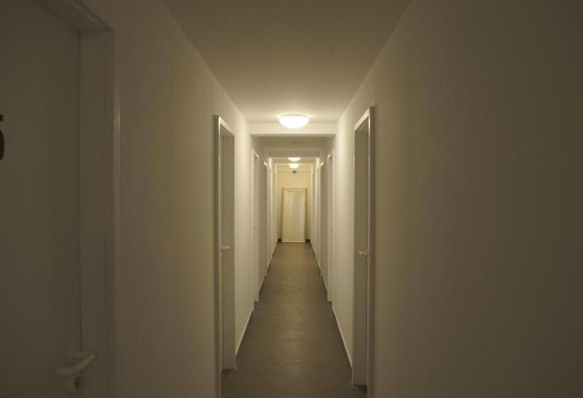 バス共有のスタンダードルーム, Fährhaus