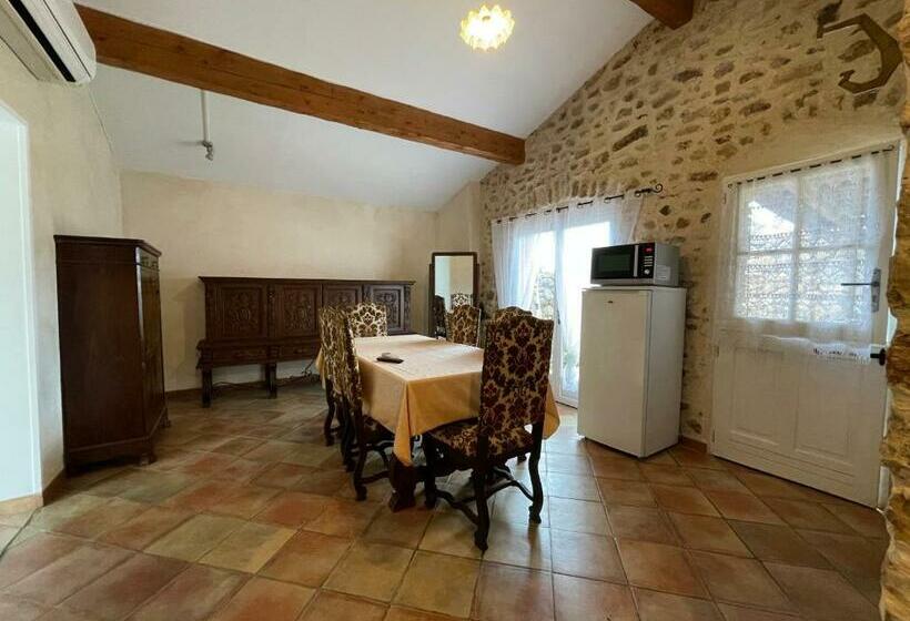 Дом 2 Спальни, Le Fenouillet Cottage Proche Des Grands Buffets
