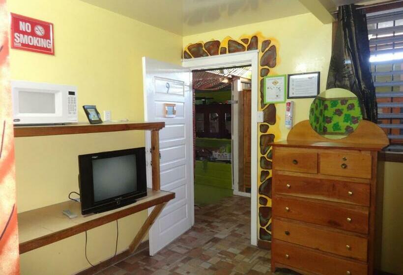 Студия Стандарт, Cocopele Inn