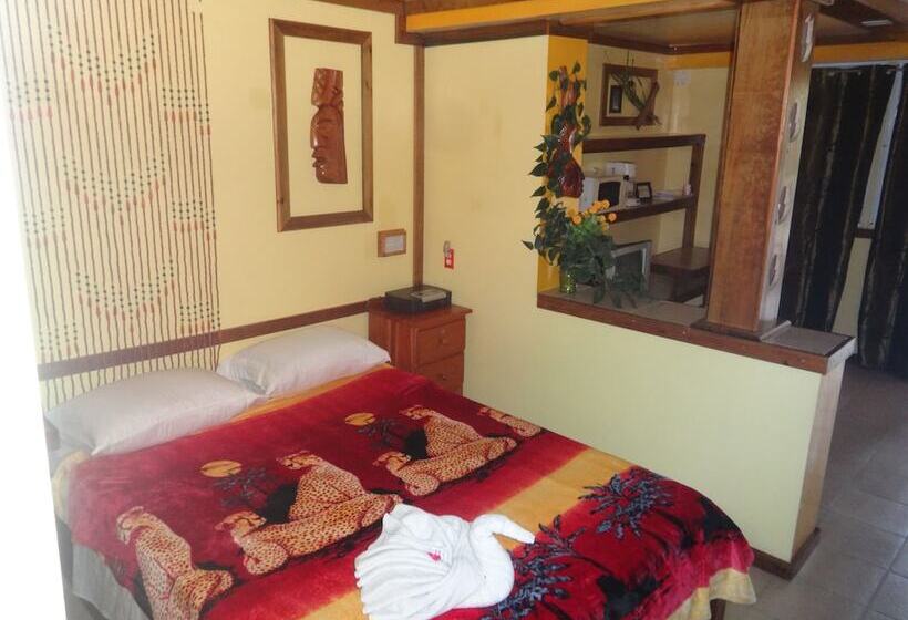 스탠다드 스튜디오, Cocopele Inn