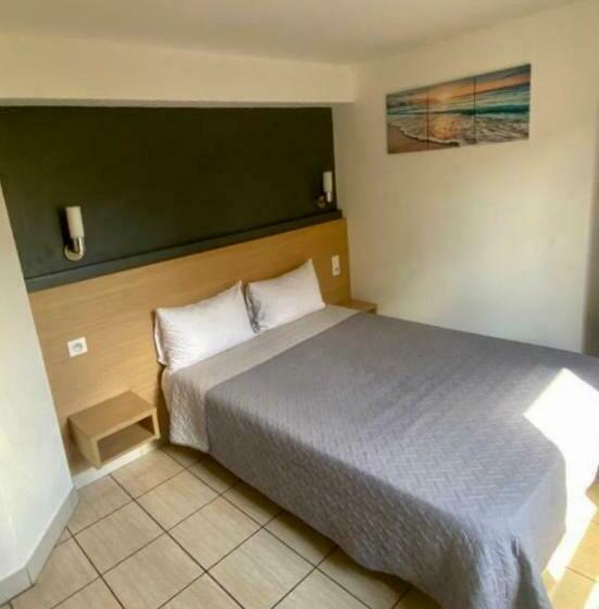 Номер Стандарт, Confort Hôtel