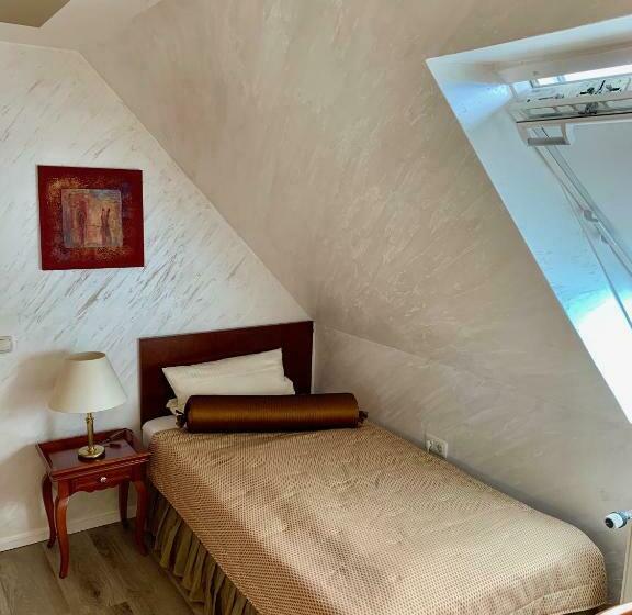 Номер Стандарт Индивидуальный, Boutique Hotel Goldene Henne