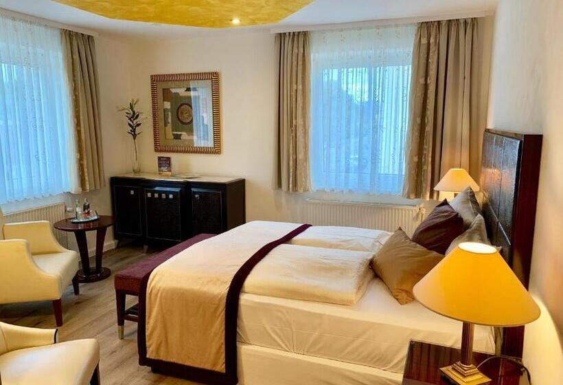 Номер Deluxe, Boutique Hotel Goldene Henne