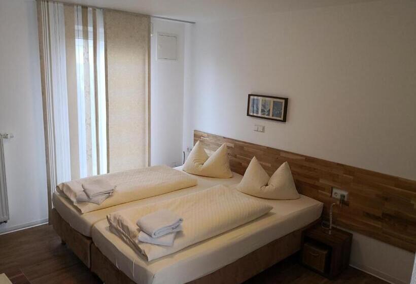 스탠다드 룸 주방구비, Gastehaus Und Fewo Lamm Garni