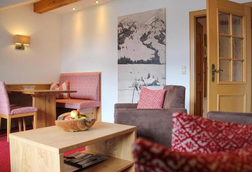 Люкс 2 Спальни, Landhotel Berghof