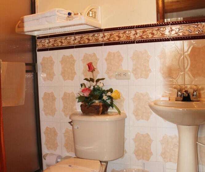 بنجلو قياسى غرفتين نوم, Villeta Resort
