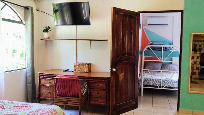 ２ベッドルームアパートメント, Cool Vibes Beach Hostel