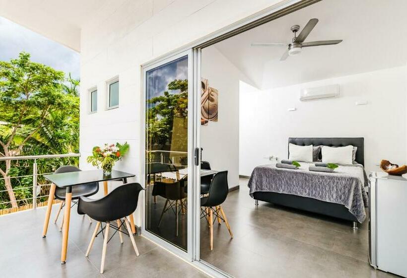 Quarto Premium Vista Piscina, In The Shade Hotel   Coworking   300mbit   Adults Only